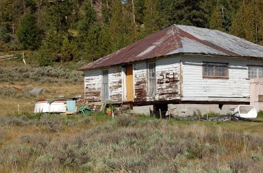 7-28 ruin next door r