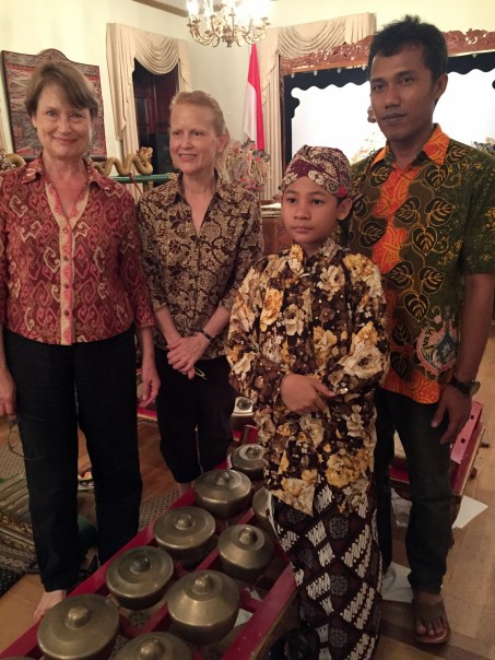 7-29 gymna kendhang carla leslie