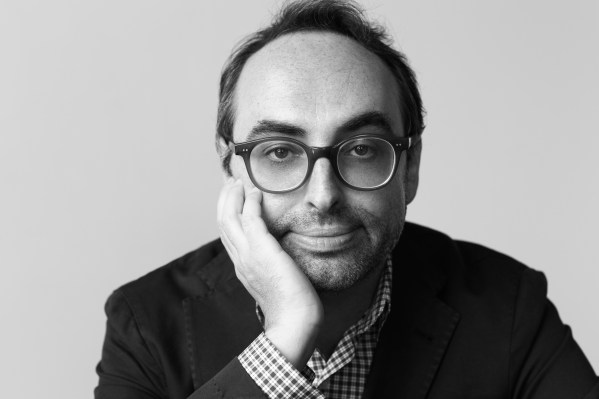 Shteyngart-©-Brigitte-Lacombe