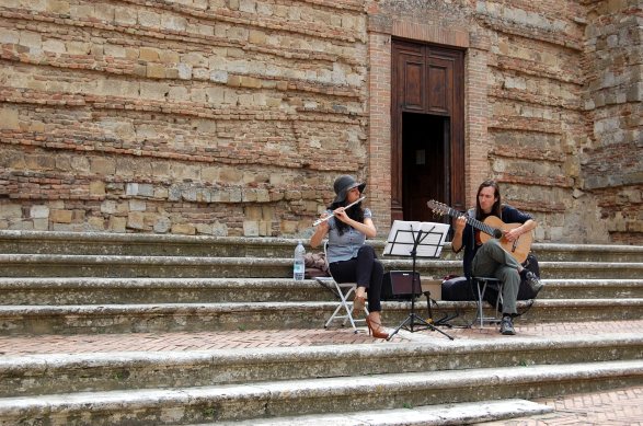 6-17 musicians in piazza Barbara Piperno Marco Ruviero